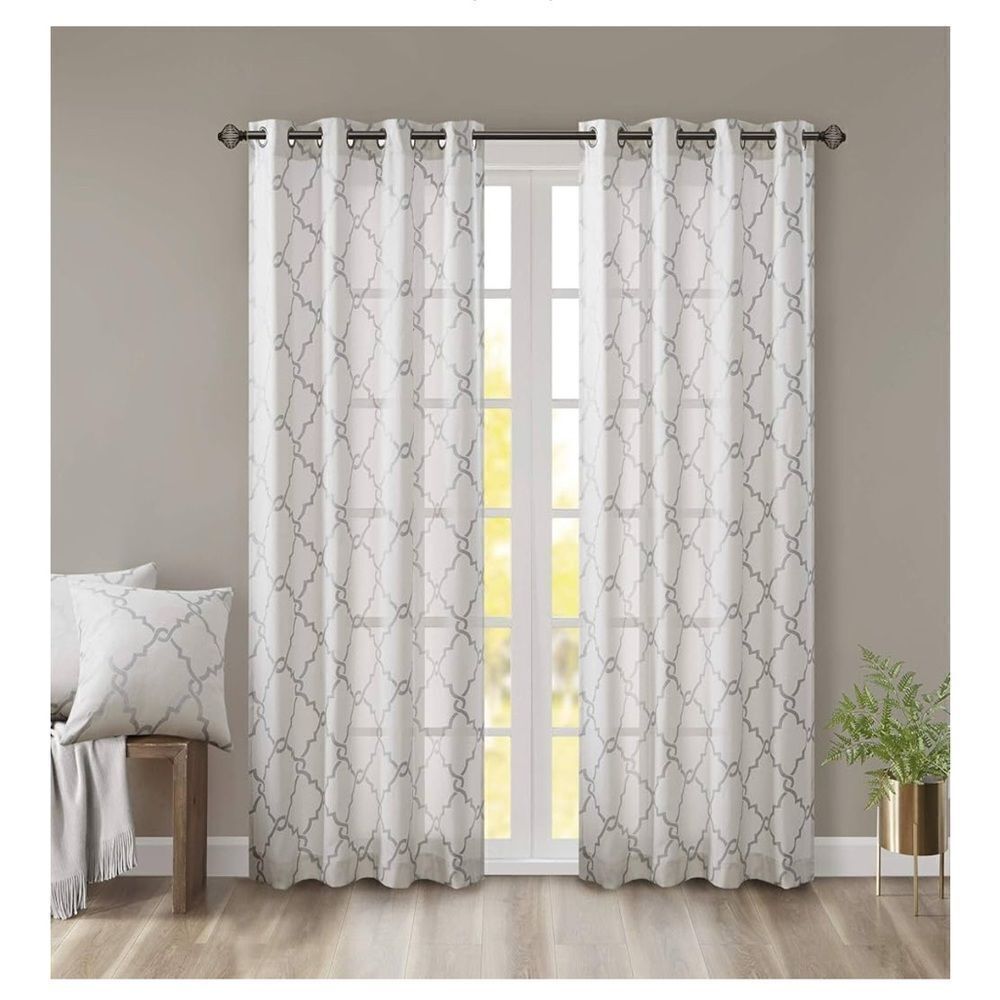 Madison Park Saratoga Single Fretwork Print Panel Grommet Top 50x63, Ivory/Grey